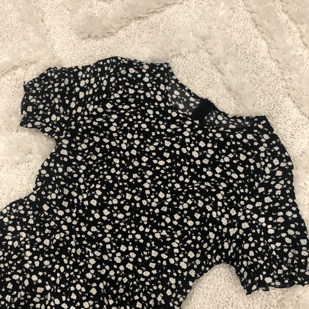 Dress - Picture 3 of 4